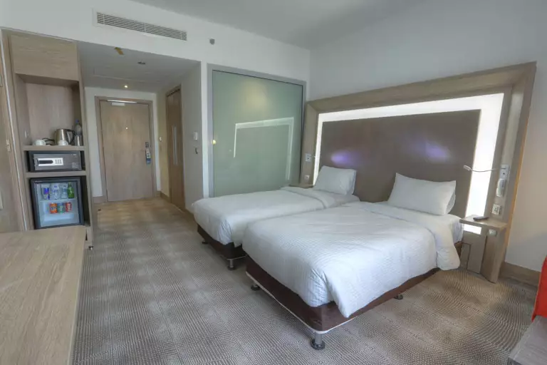 Alibaba https://cdn.alibaba.ir/ostorage/hotel-accommodation-images/6857bc9dac13a7ed0d84df2a_توئین استاندارد.webp